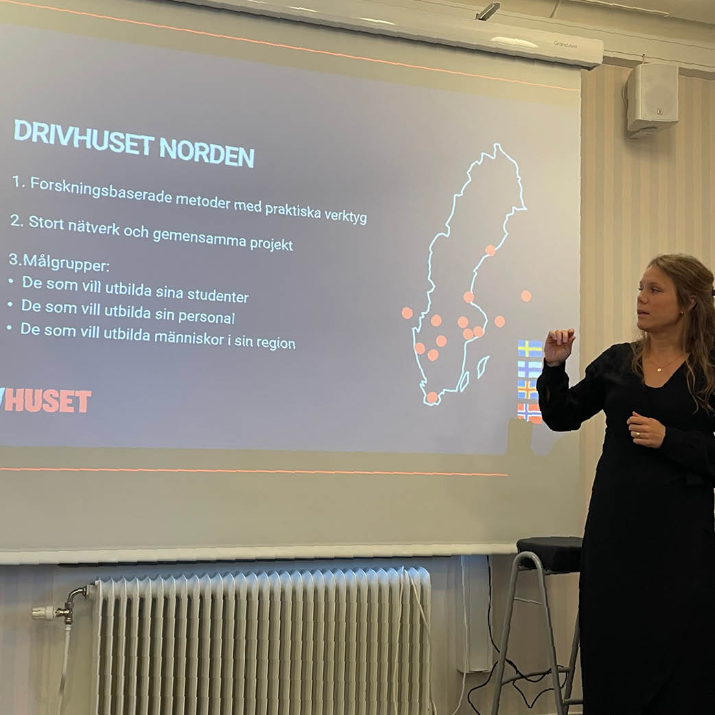 2025-10 Drivhuset på besök